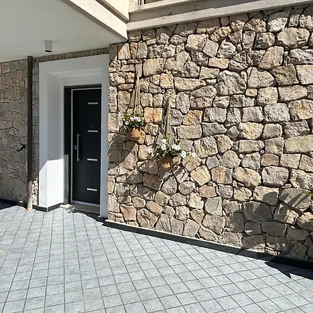 Polaris Apartmán Itri